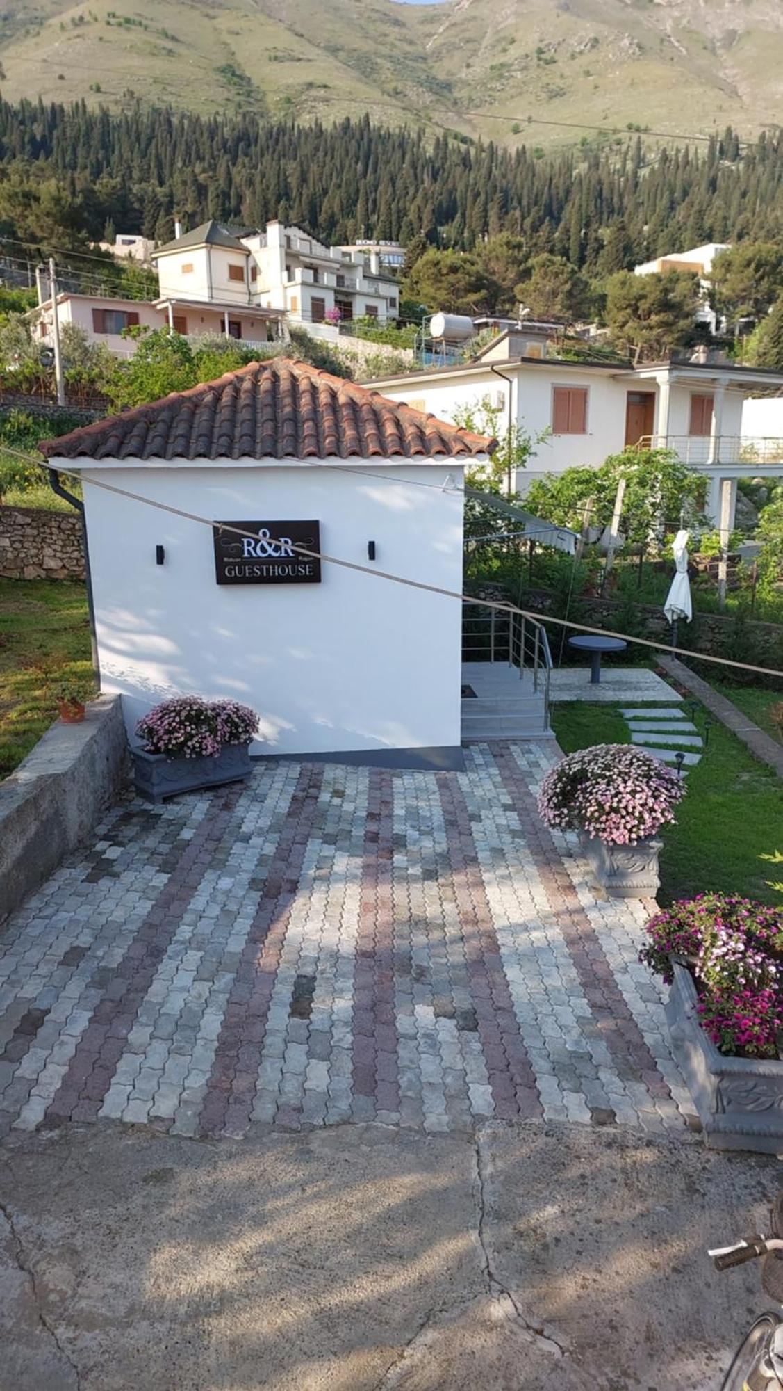 Široka R&R Gesthouse酒店 外观 照片